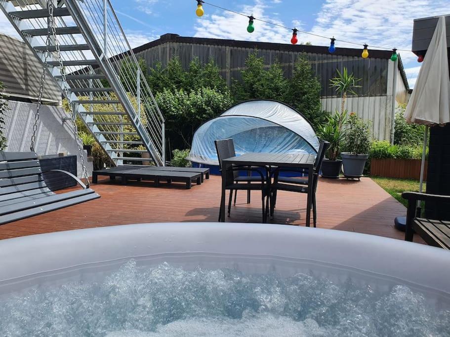 Kornhaus - Schoene Ferienwohnung Mit Pool, Kamin Und Terrasse Gottingen Exterior photo
